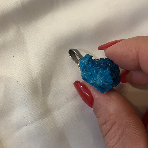 Pendant - Picture 2 of 11